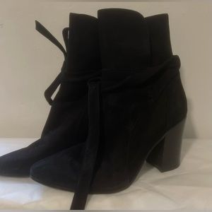 Banana republic canton suede ankle booties. Black size 9